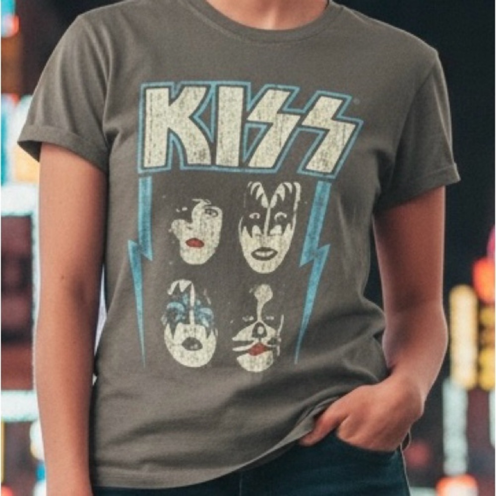 Vintage 90s KISS band tee true vintage women’s size XS